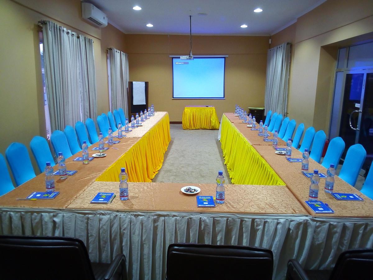 Sea View Beach Resort Lindi ภายนอก รูปภาพ