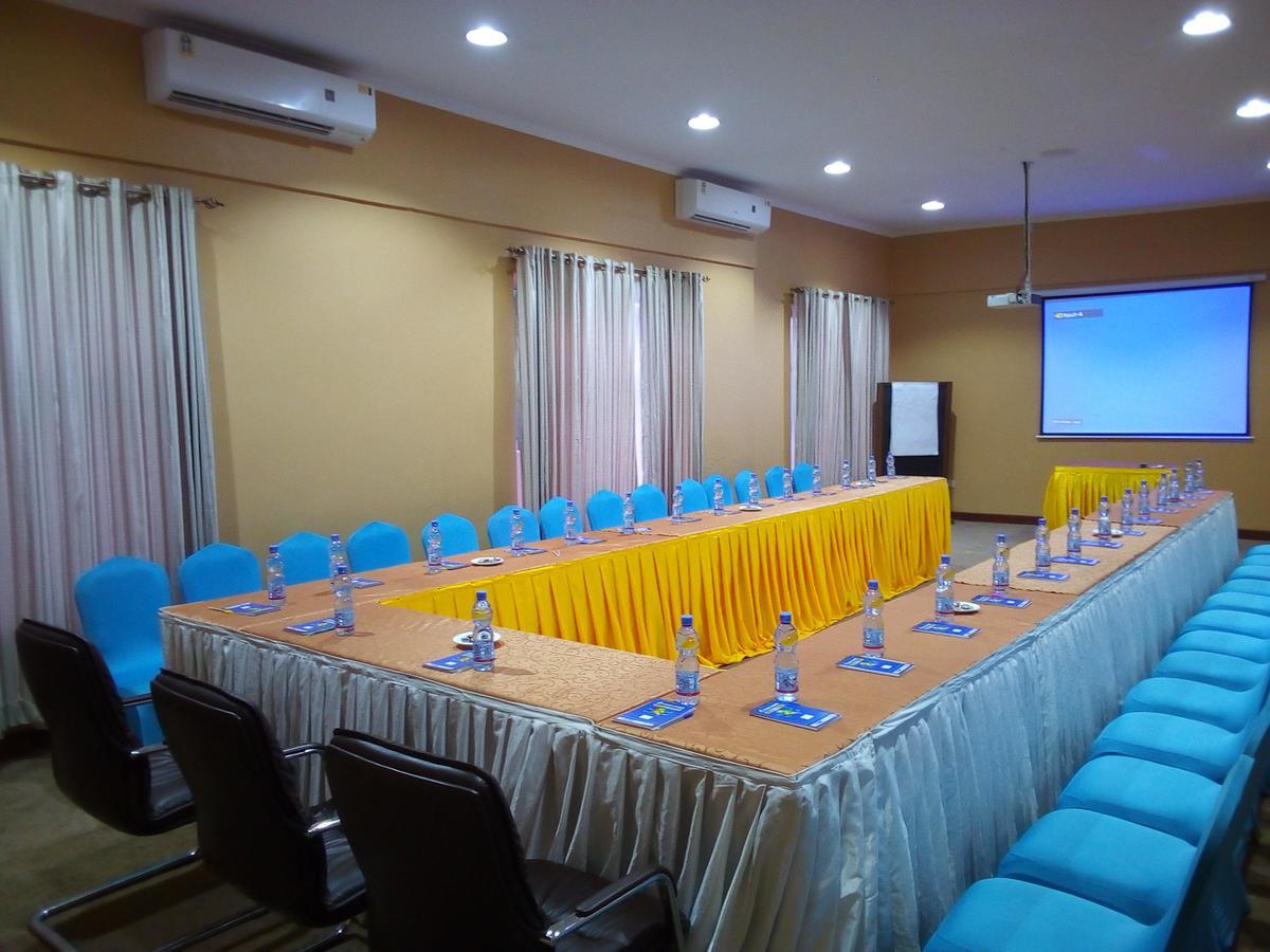Sea View Beach Resort Lindi ภายนอก รูปภาพ