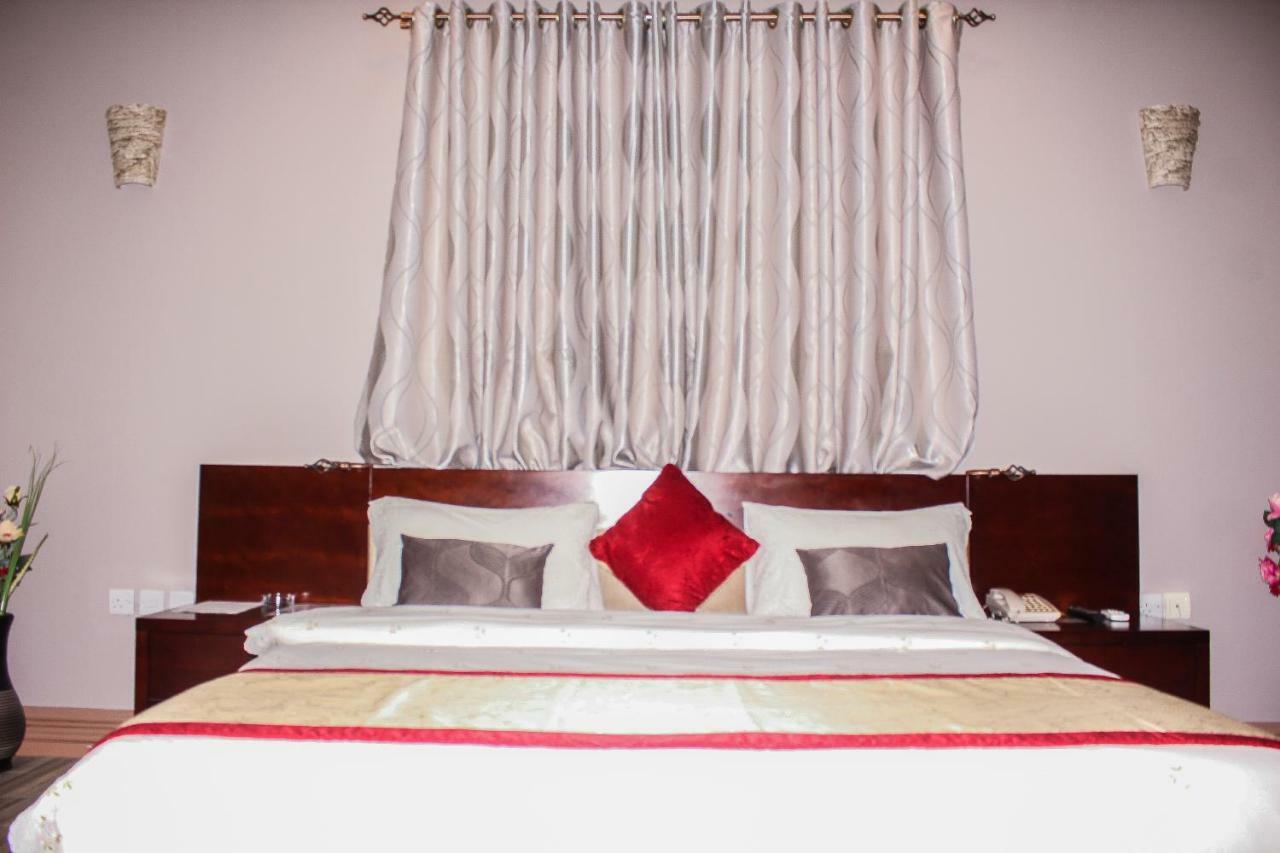 Sea View Beach Resort Lindi ภายนอก รูปภาพ