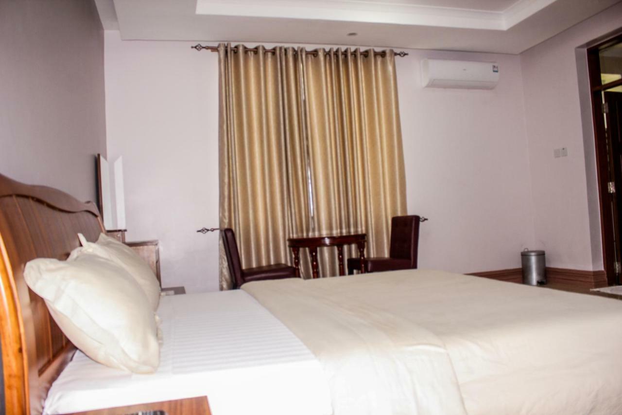 Sea View Beach Resort Lindi ภายนอก รูปภาพ