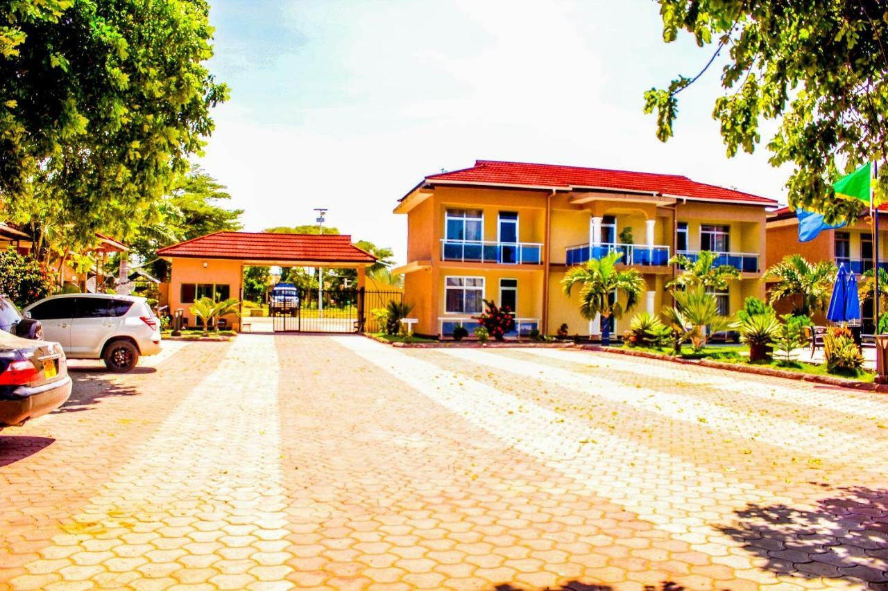 Sea View Beach Resort Lindi ภายนอก รูปภาพ