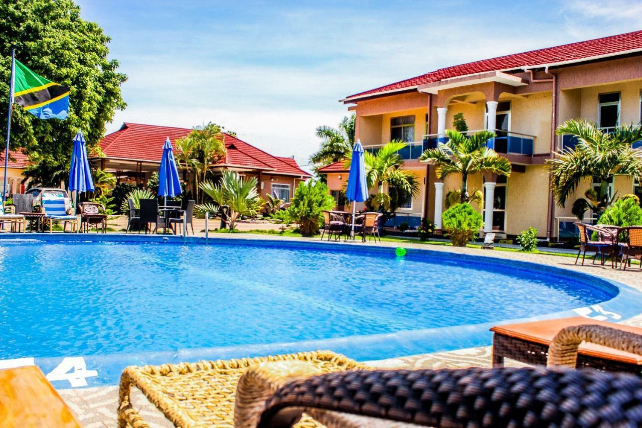 Sea View Beach Resort Lindi ภายนอก รูปภาพ